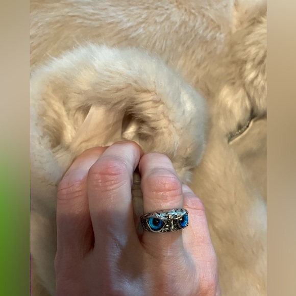 Size Small Coffee Shop New York Faux Fur Coat Lined inside Color Beige - Picture 6 of 14